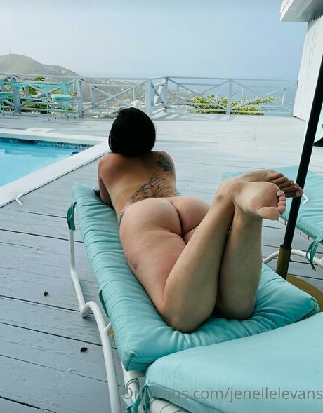 Jenelle Evans