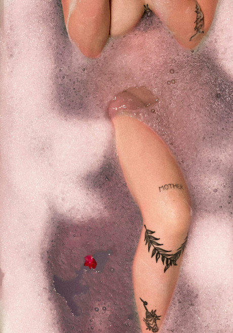 Naken lekkede OnlyFans-bilde av Girldefeated
