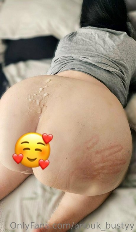 Foto nua vazada do OnlyFans de Anoukbustyy