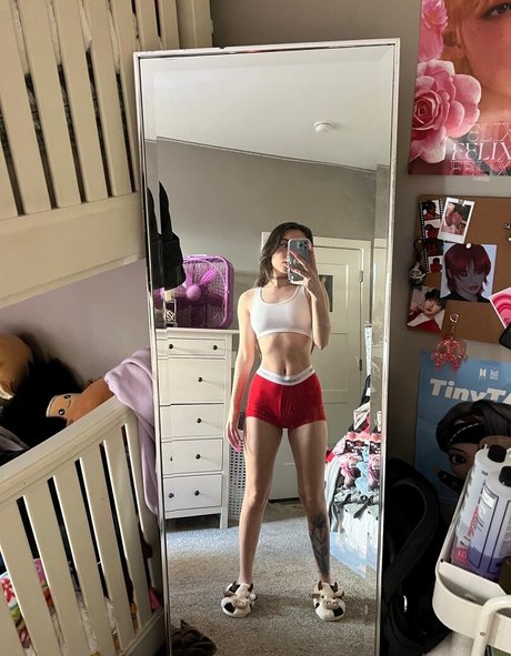 Naken lekkede OnlyFans-bilde av Beebee Asmr