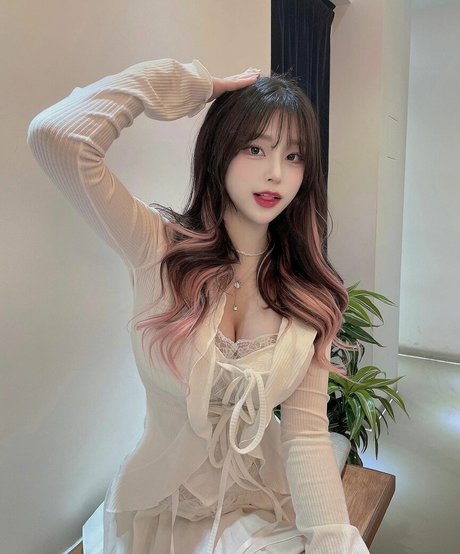 Nahá fotka uniklých OnlyFans od Haruzzxng