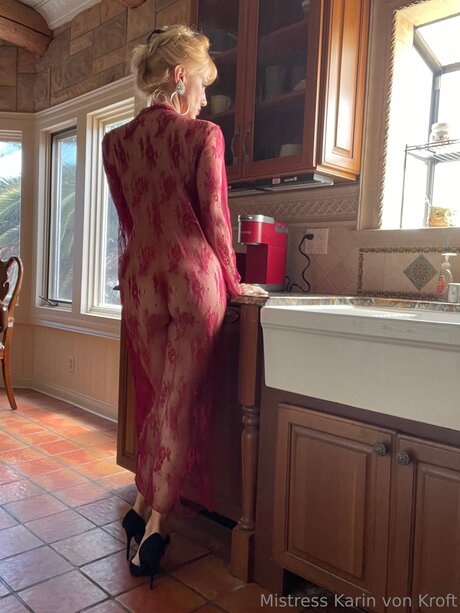Naken läckt OnlyFans-bild av Mistresskarin