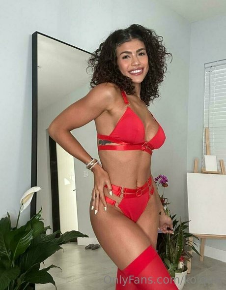Alaston vuotanut OnlyFans-kuva Kolquis
