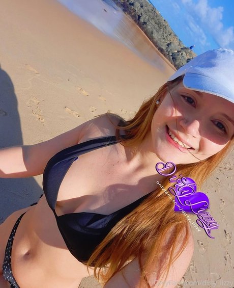 Nahá fotka uniklých OnlyFans od Dirty Lizzy