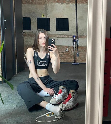 Nahá fotka uniklých OnlyFans od Aloona Larionova