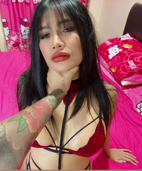 Naken läckt OnlyFans-bild av Yoyo Pattaya Thai