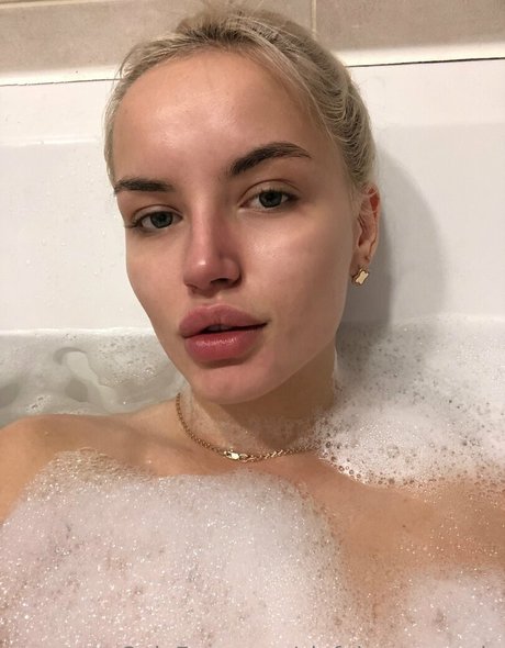 Naken läckt OnlyFans-bild av Sinfulmonrovip