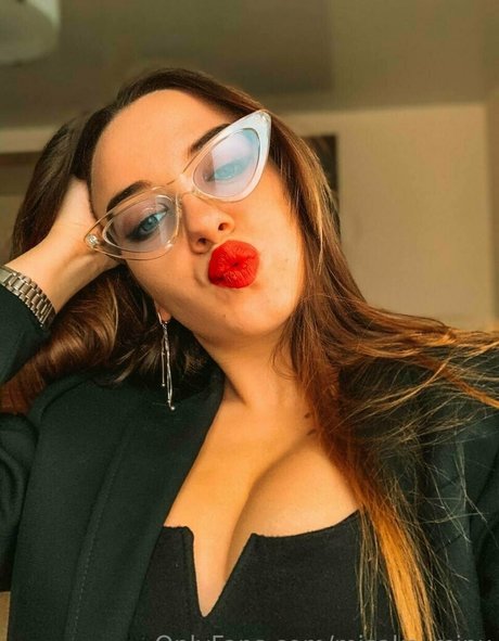 Alaston vuotanut OnlyFans-kuva Lustevelyn