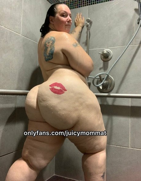 JuicymommaT