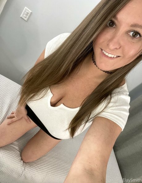 Nahá fotka uniklých OnlyFans od Elaysmithfree