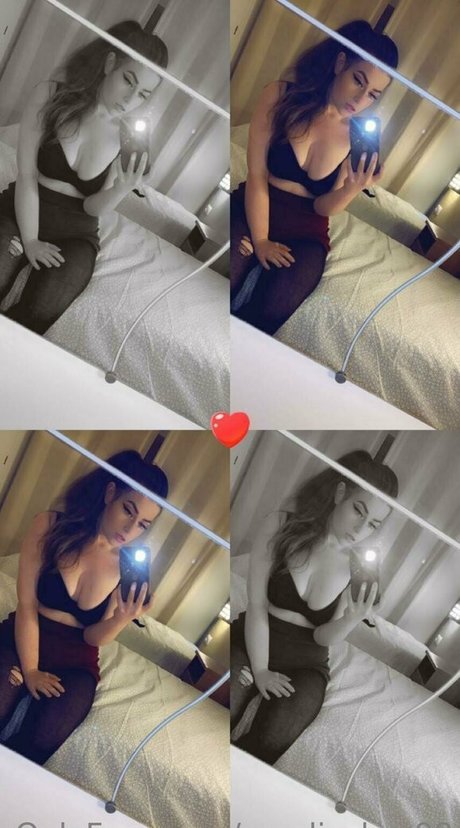 Nahá fotka uniklých OnlyFans od Ameliaskye98