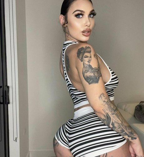 Nahá fotka uniklých OnlyFans od Taytatted2