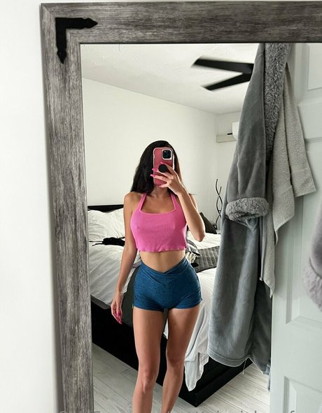 Prettyinpinkxoxfree