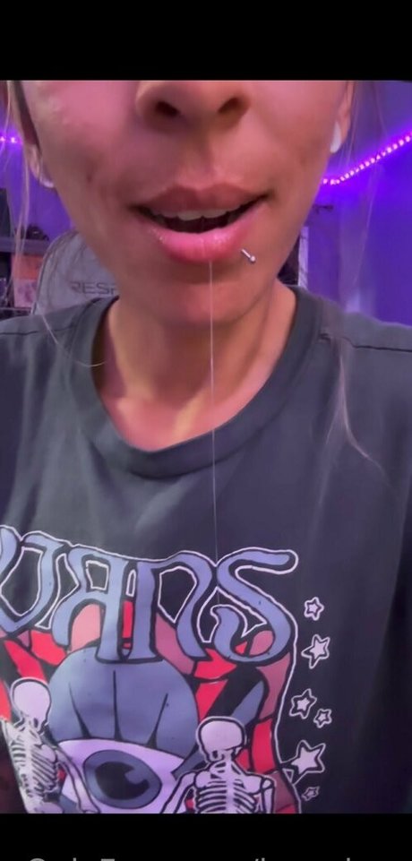 Naken lekkede OnlyFans-bilde av Lunaslays