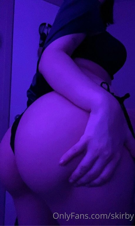 Nahá fotka uniklých OnlyFans od Skirby