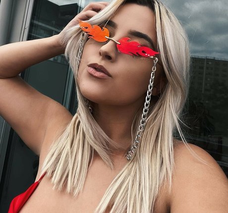 Nahá fotka uniklých OnlyFans od Lavender Baj