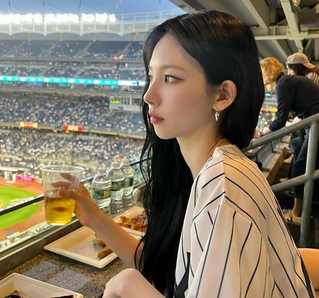 WomenK-pop