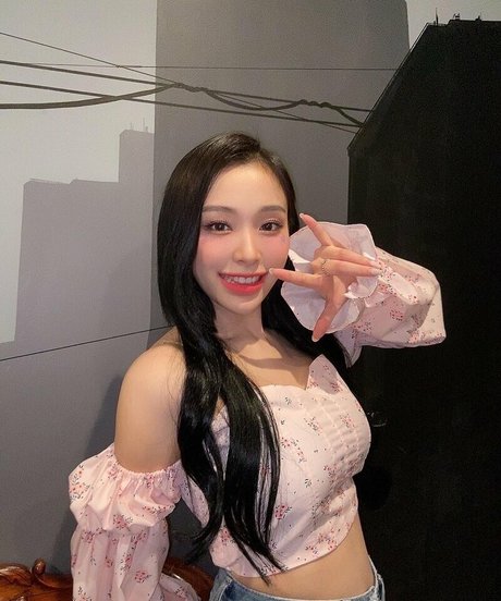 Nahá fotka uniklých OnlyFans od Womenkpop