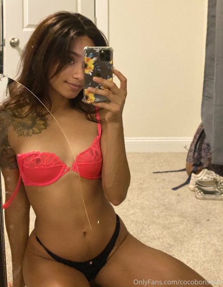 Naken lekkede OnlyFans-bilde av Cocoboncoco