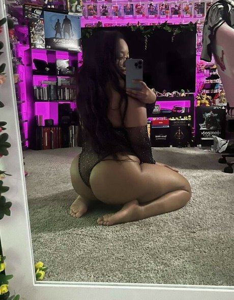 Foto di nudo di fuga di OnlyFans di Bedras