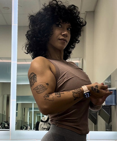 Nahá fotka uniklých OnlyFans od Builtbritt