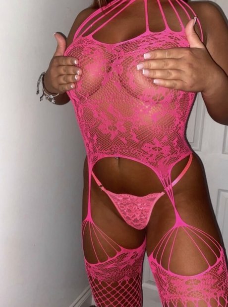 Nahá fotka uniklých OnlyFans od Chanel Adam
