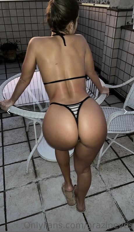 Grazineves OnlyFans