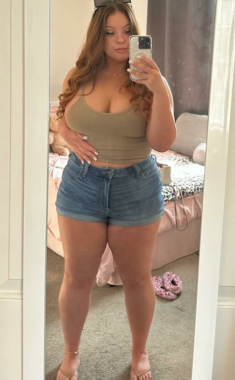 Naken lekkede OnlyFans-bilde av Lilly47