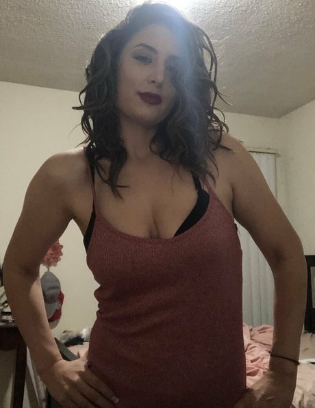 Alaston vuotanut OnlyFans-kuva Snarkybrunette