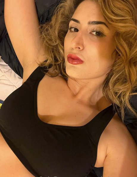 Nahá fotka uniklých OnlyFans od Snarkybrunette