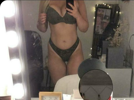 Foto di nudo di fuga di OnlyFans di Realnanna