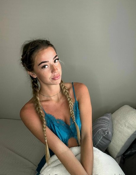 Collegegirlteen