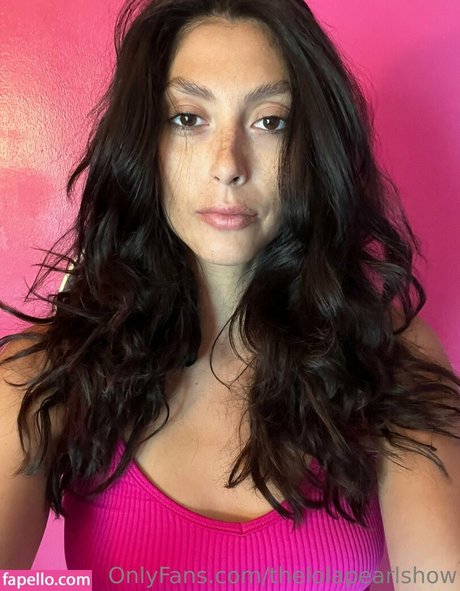 Nahá fotka uniklých OnlyFans od Thelolapearlshow