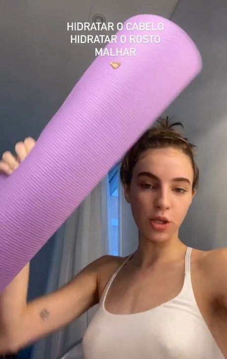 Naken lekkede OnlyFans-bilde av Fernanda Schneider