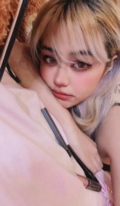 Nahá fotka uniklých OnlyFans od Yymage