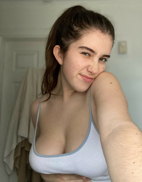 Itsmollyyyrose_again
