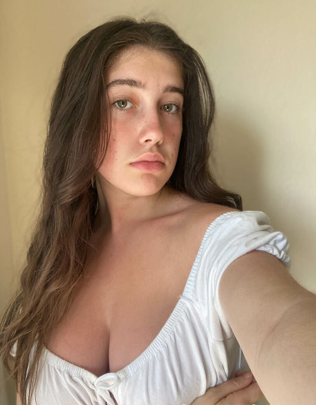 Itsmollyyyroseagain