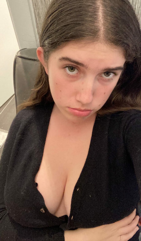 Itsmollyyyroseagain