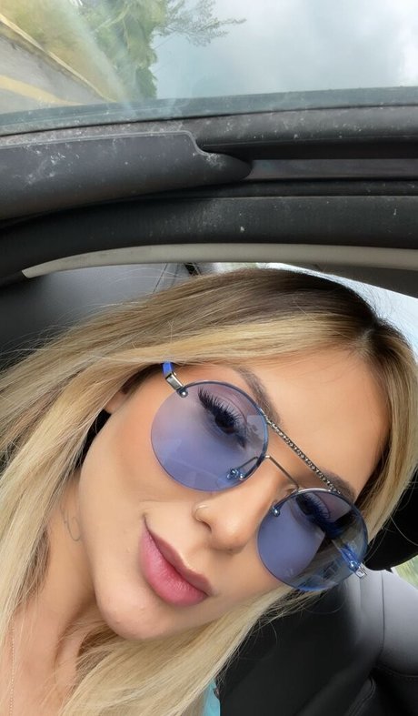 Naken lekkede OnlyFans-bilde av Virginia Fonseca