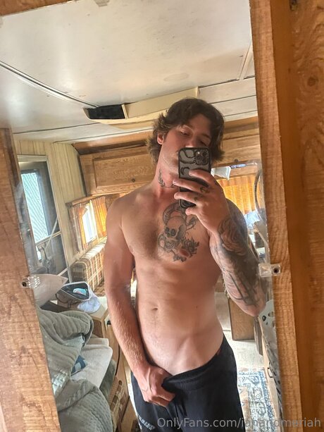 Обнаженная фотография утечки OnlyFans от Ianandmariah