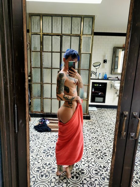 Nahá fotka uniklých OnlyFans od Discordia Suicide
