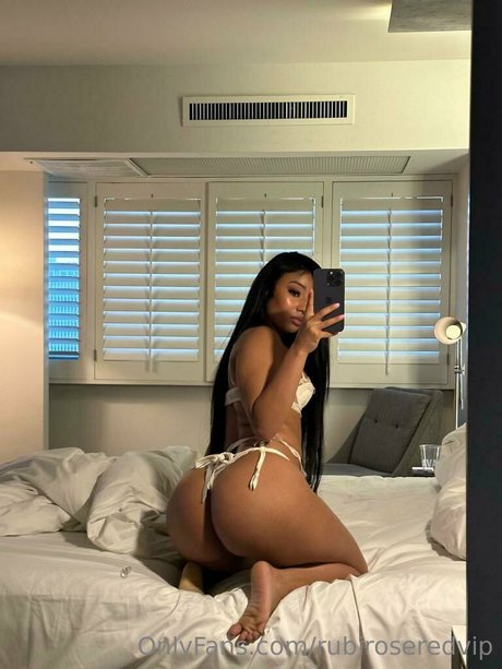 Nahá fotka uniklých OnlyFans od Rubi Rose