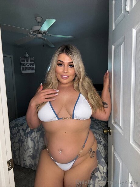Naakte gelekte OnlyFans-foto van Kittykfans