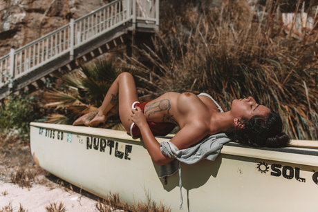 Foto nua vazada do OnlyFans de Reed Suicide
