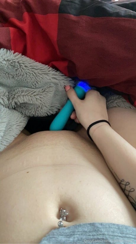 Alasti lekkinud OnlyFans-i pilt Amberrosecx