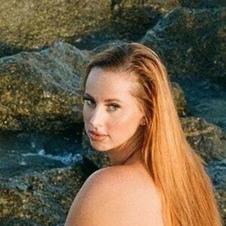Naken läckt OnlyFans-bild av Olivia Stpierre