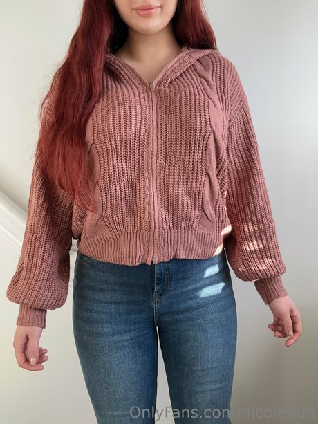 Nahá fotka uniklých OnlyFans od Nicolebun
