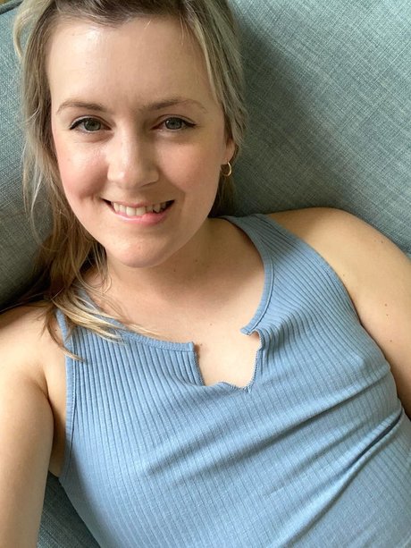 Nahá fotka uniklých OnlyFans od Lizxo