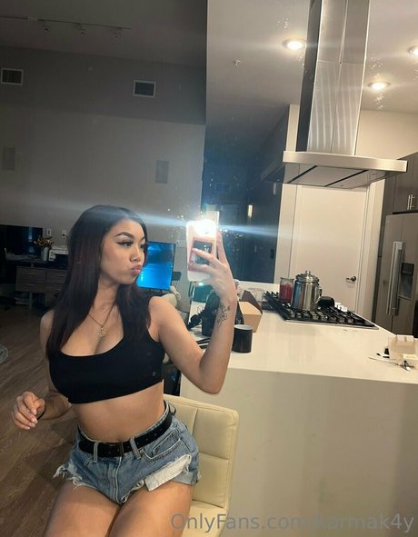 Nahá fotka uniklých OnlyFans od Karmak4y