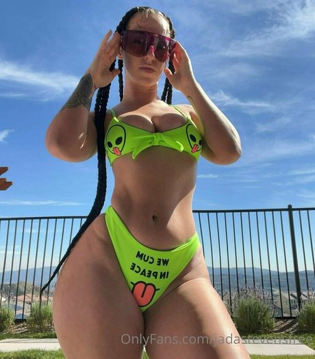 Jada Stevens